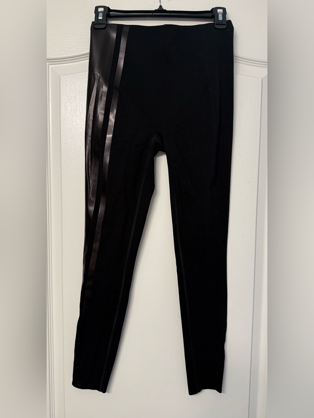 SPANX Faux Leather Stripe Black Leggings Women’s Small Petite Shaping Pull On